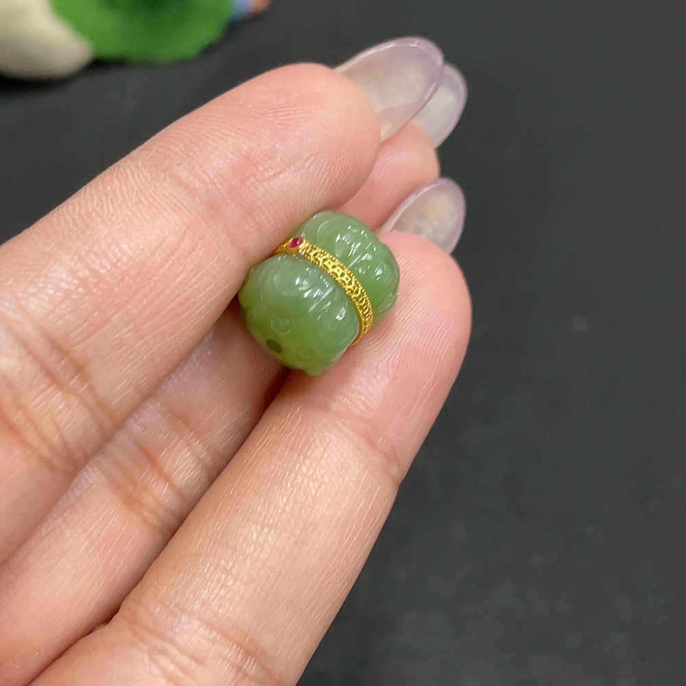 H34957080 Hetian Jade Jasper Inlaid Pendant 'Blooming Wealth'