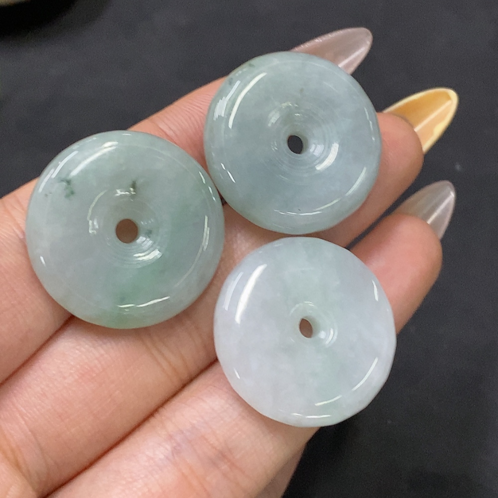 F29416322 Emerald Pendants Wholesale Lot