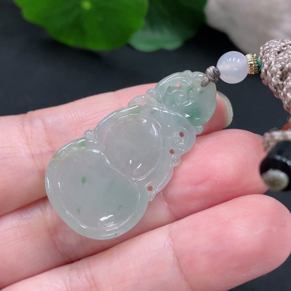 F29420801 Jadeite Gourd Pendant