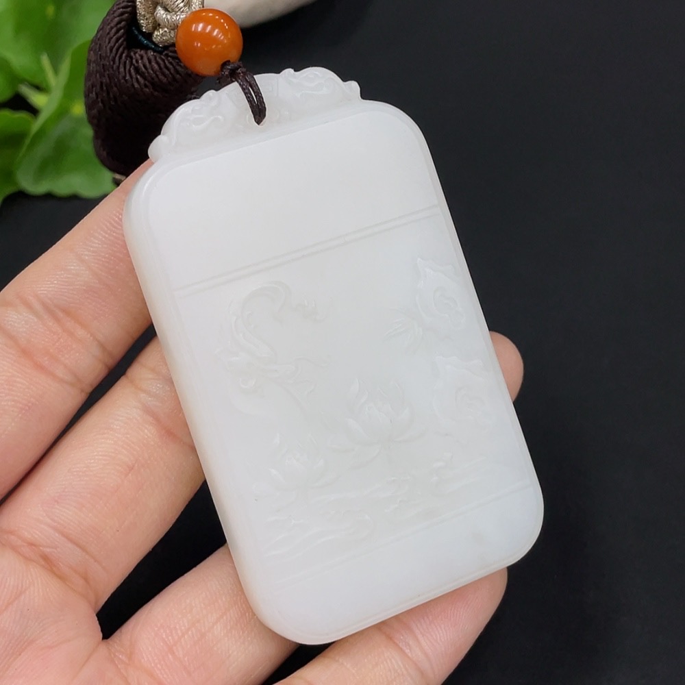 H28292826 Hetian Jade Pendant - Flourishing Prosperity