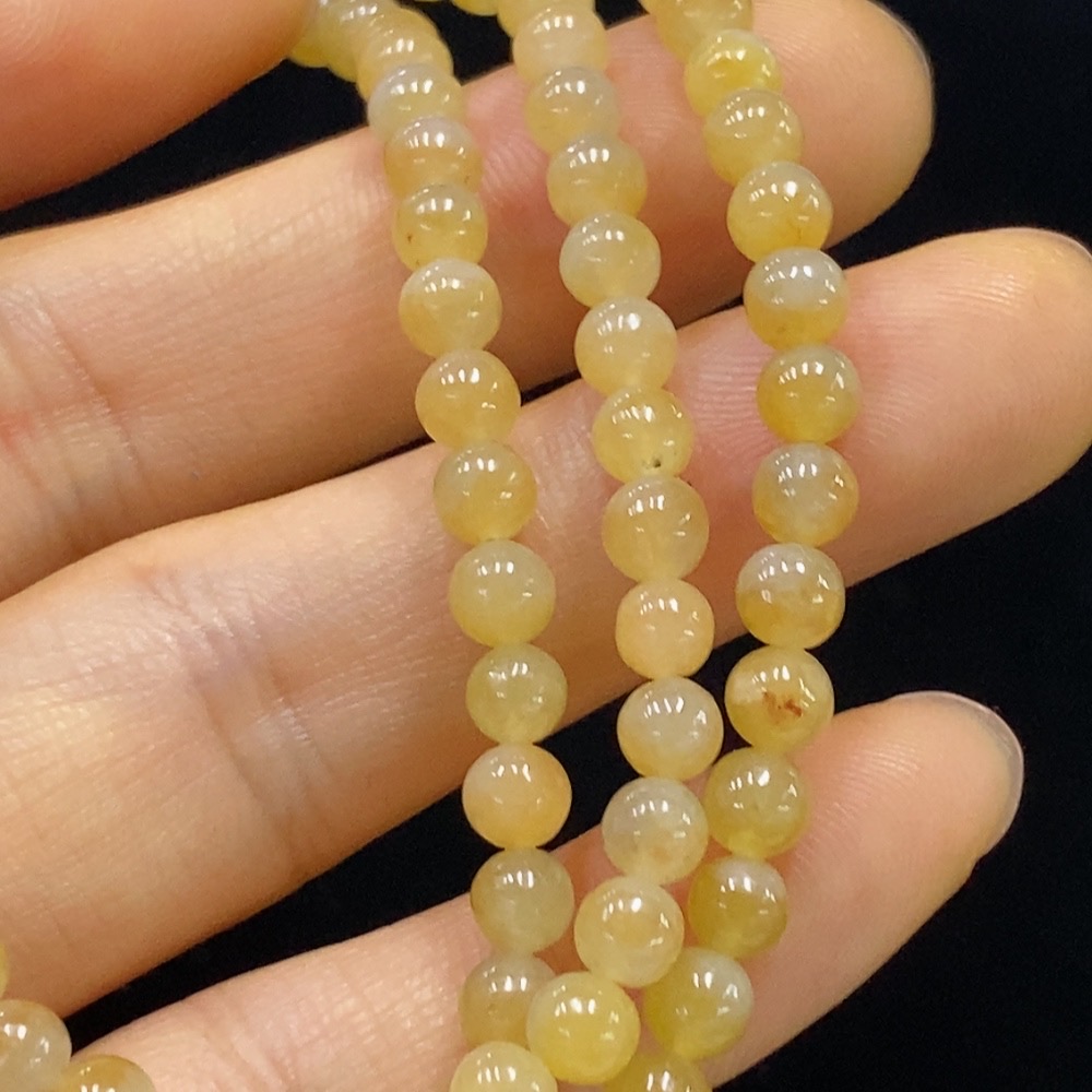 F34024091 Jadeite Bead Necklace Approx. 4.2mm Total Weight Approx. 22.95g Yellow Part Color Origin Undetermined Non-Gold