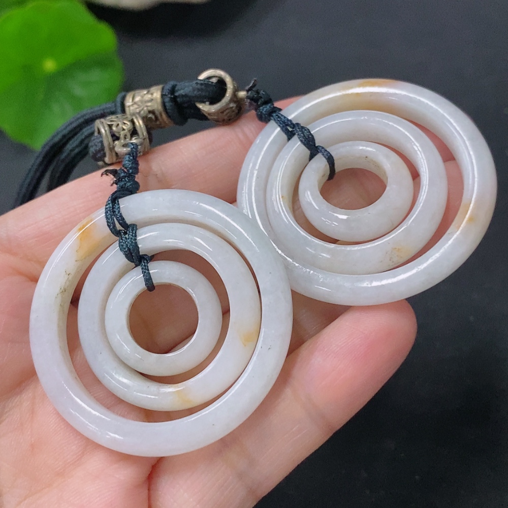 F31594048 Jadeite Pendant Sell as a Lot