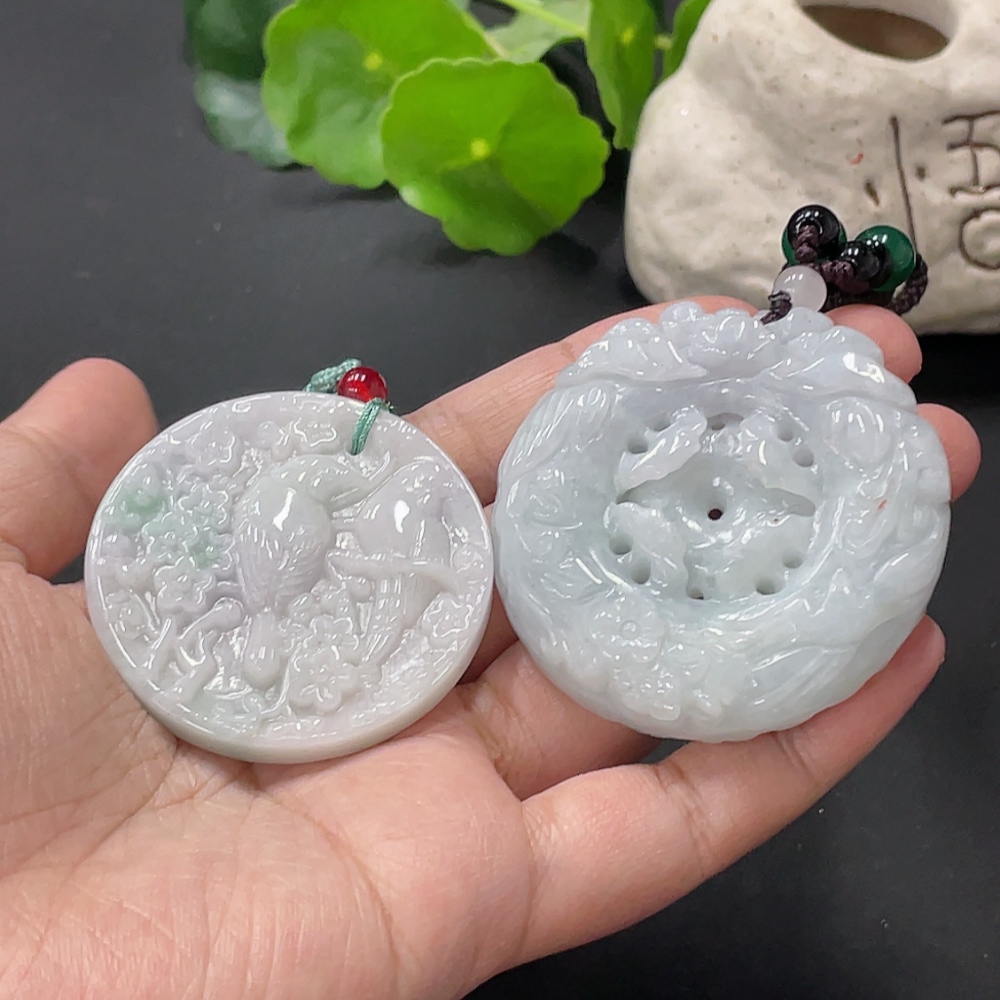 F34076774 Jadeite Pendant Joy on the Brows and Wealth in Full Bloom