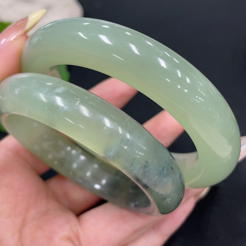 H30490679 Xiuyan Jade (Serpentine Jade) Regular Bracelet