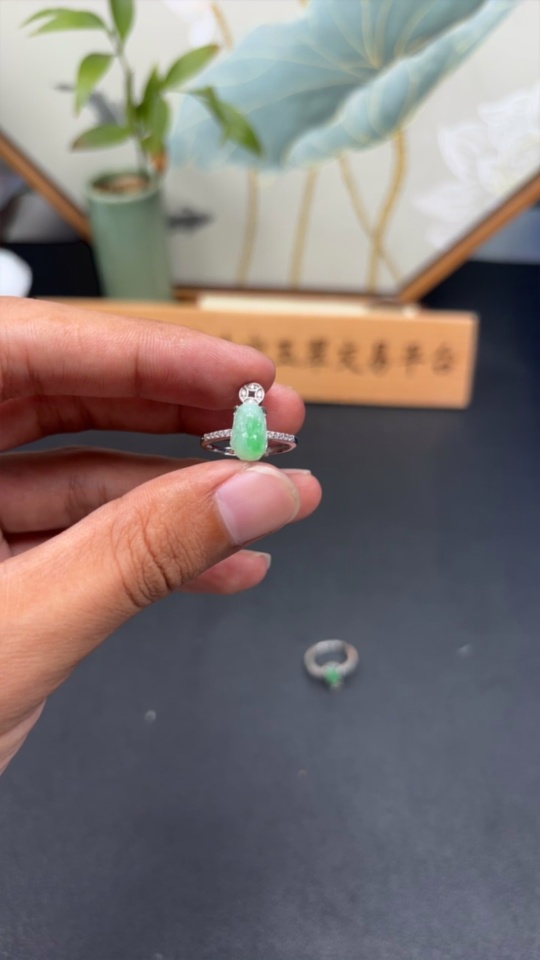 F34998256 Jadeite Inlaid Ring Sell as a Lot Non-Gold