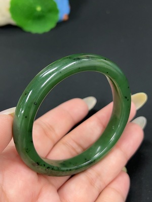 H42979139 和田玉碧玉正圈手镯 圈口53.2 货品总重约38.5g