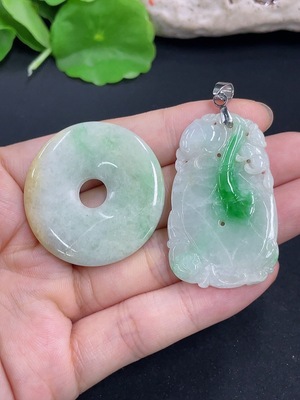 F46491795 翡翠挂件 一手走 非金 蜡多