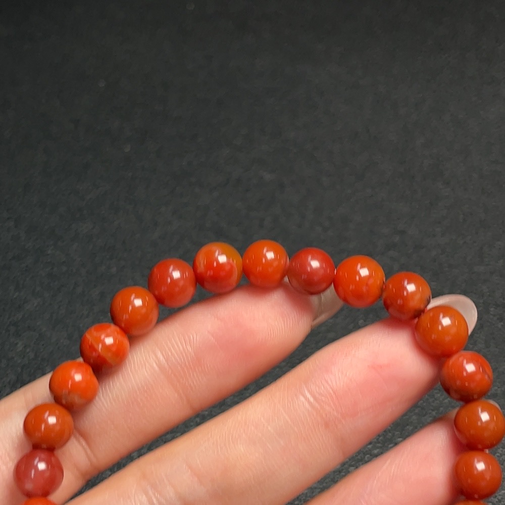 C31576250 South Red Agate Bracelet, Approx. 7mm, Total Weight Approx. 14.63g, Visible Organic Matter
