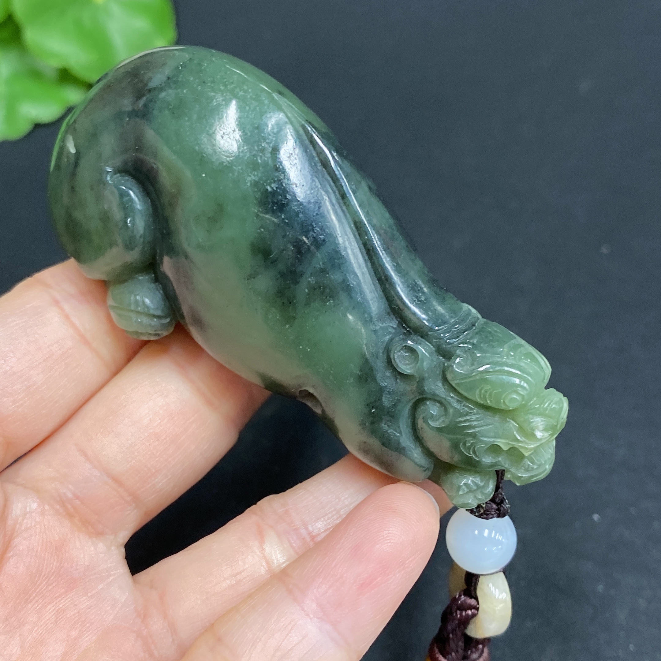 H28311942 Hetian Jade Handheld Carving Pi Xiu Total Weight (with rope) 100.5g