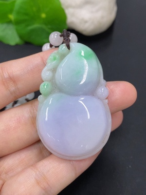 F46557881 翡翠葫芦挂件 货品含链总重约47.1克（配链非A）