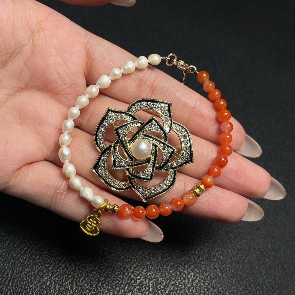 C34067547 Pearl Brooch + Pearl Bracelet with Southern Red Agate, Non-Gold, Total Weight Approx. 14.99g, Sell as a Lot