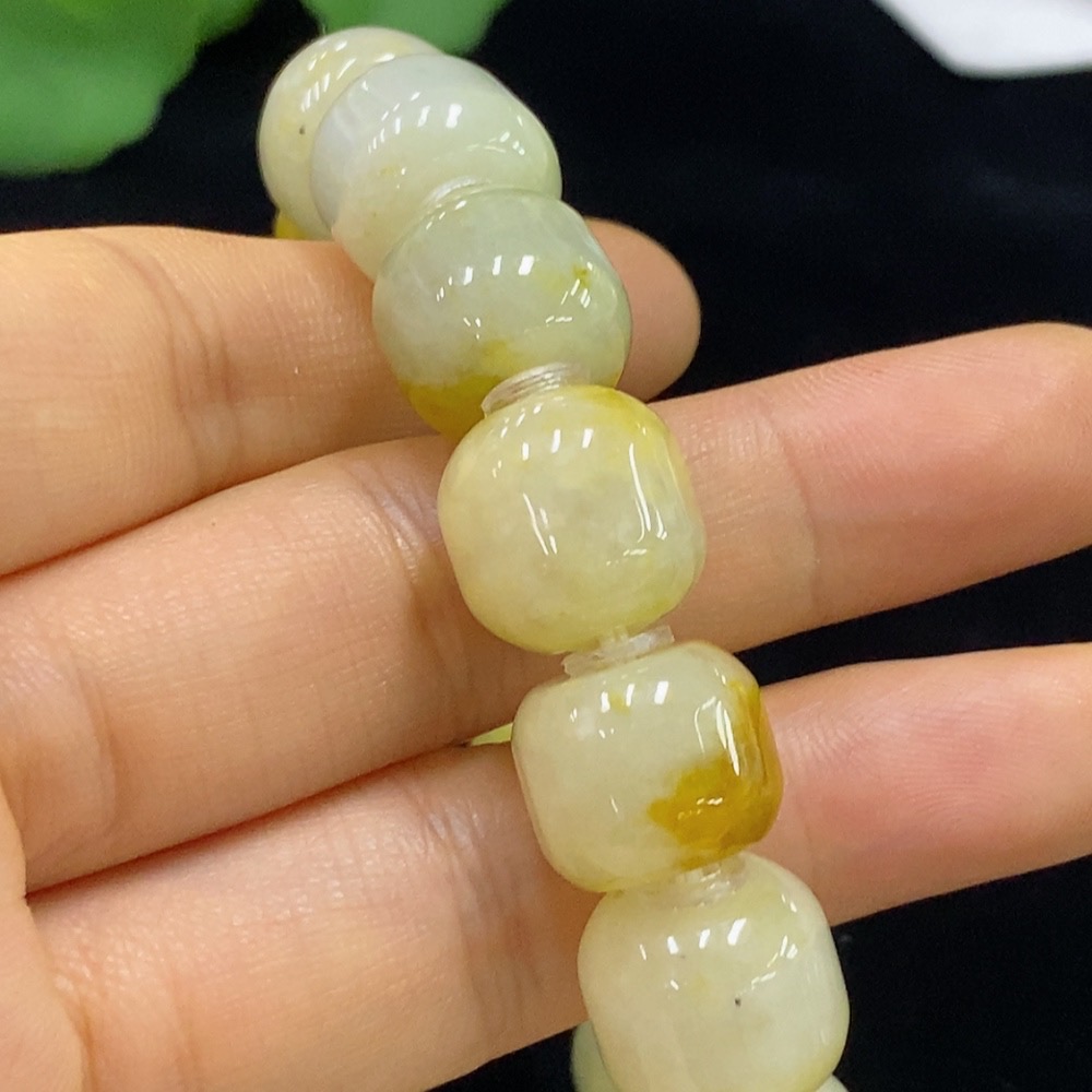 F34044096 Jadeite Bracelet 13.7mm Approx. Total Weight About 71.47g Yellow Part Color Origin Undetermined