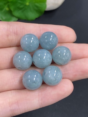 F42966940 翡翠单珠一手走 货品总重量约21.7克（含小袋子）