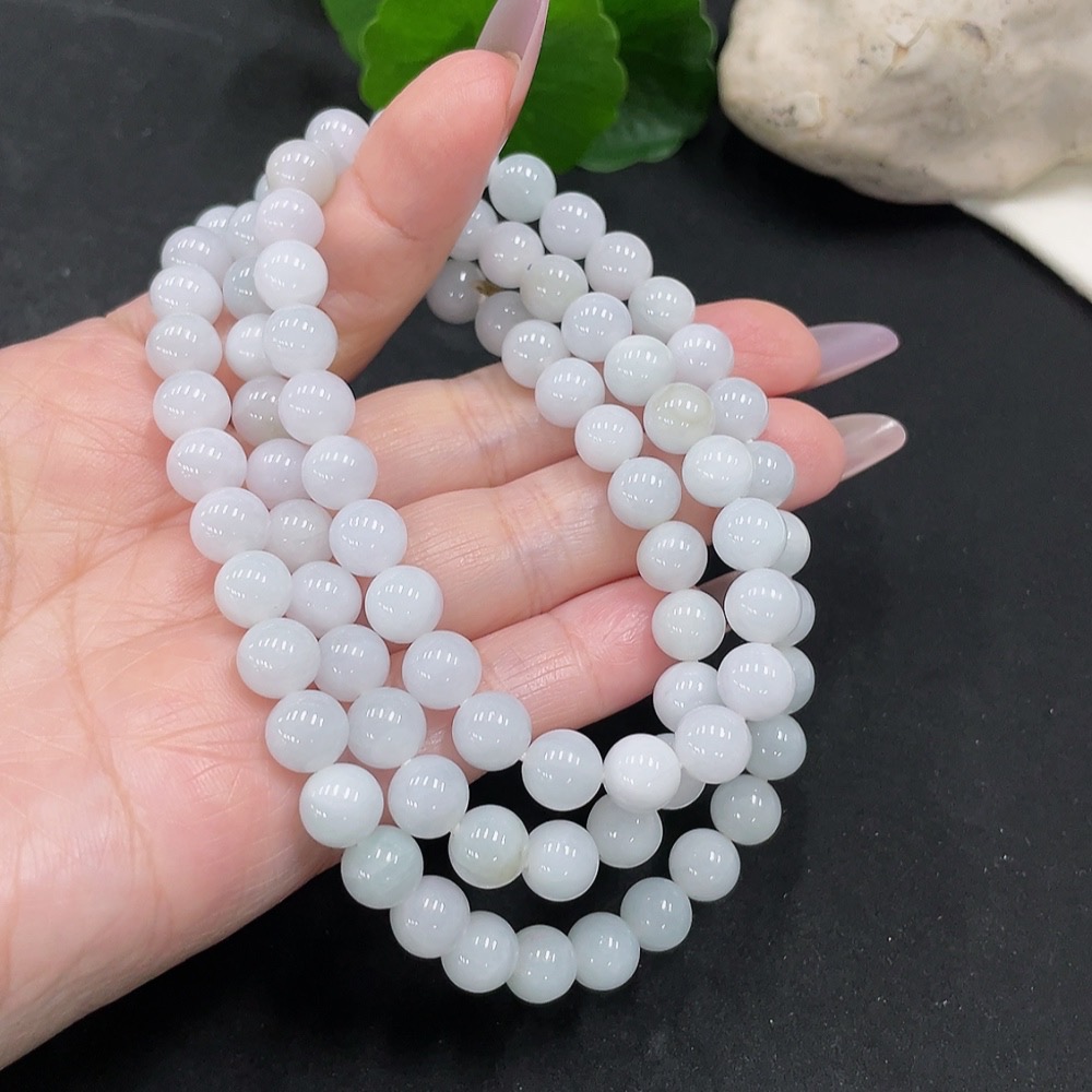 F35128005 Jadeite bead necklace, approximately 7.7mm, total weight about 69.1g