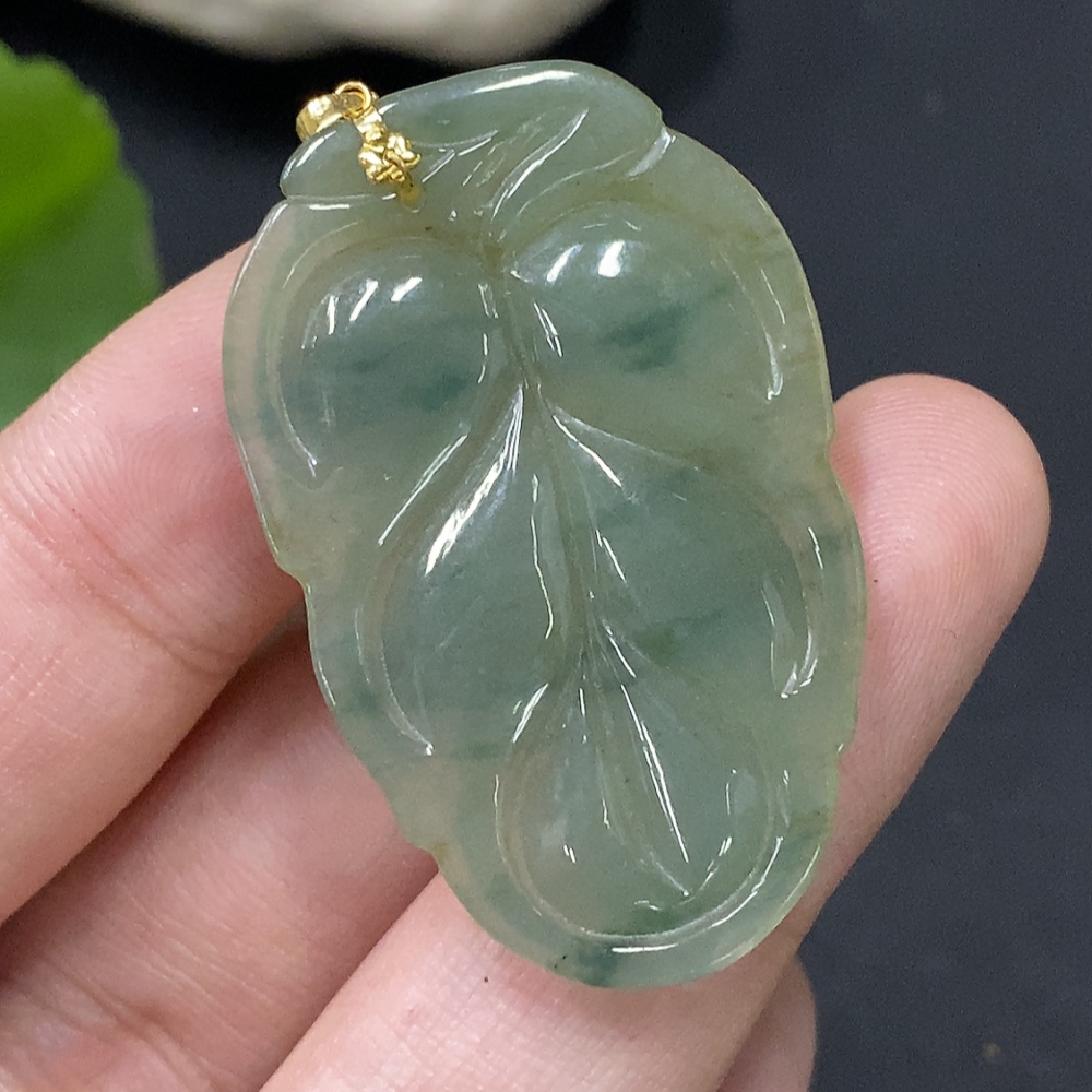 F28250066 Jadeite Pendant Total Weight Approx.7g Leaf with 18k Clasp