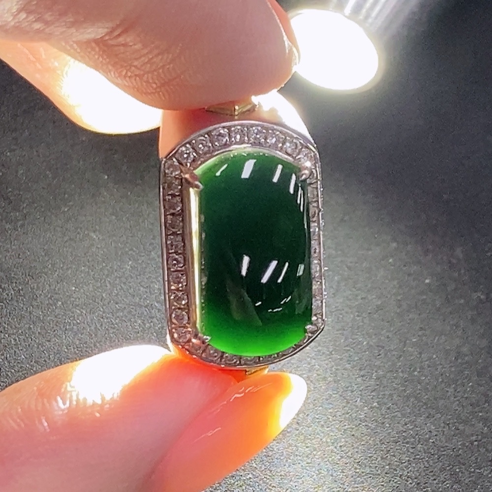 F34003382 Jadeite Cabochon Ring 18k Gold Total Weight Approx.10g Size 20 With Diamond Accents