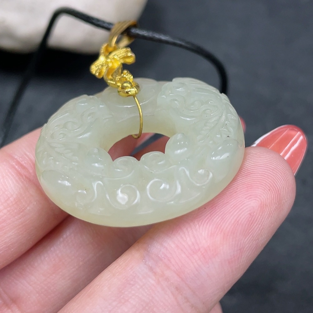 H34960714 Hetian Jade Pendant - Auspicious Beast Ring Non-Gold