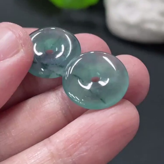 F33945883 Jadeite Pendant Sell as a Lot