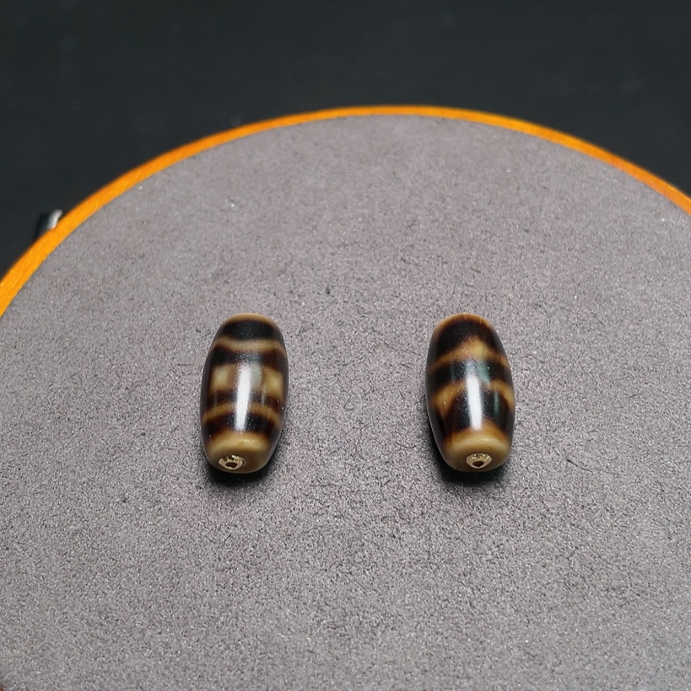 W33843636 Dzi Bead Pendant 50% Gold Content Total Weight Approx. 7.3g Sell as a Lot