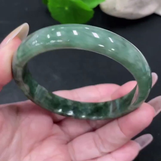 F34067985 Jadeite Round Bracelet Size 61.2 Total Weight Approx. 46g