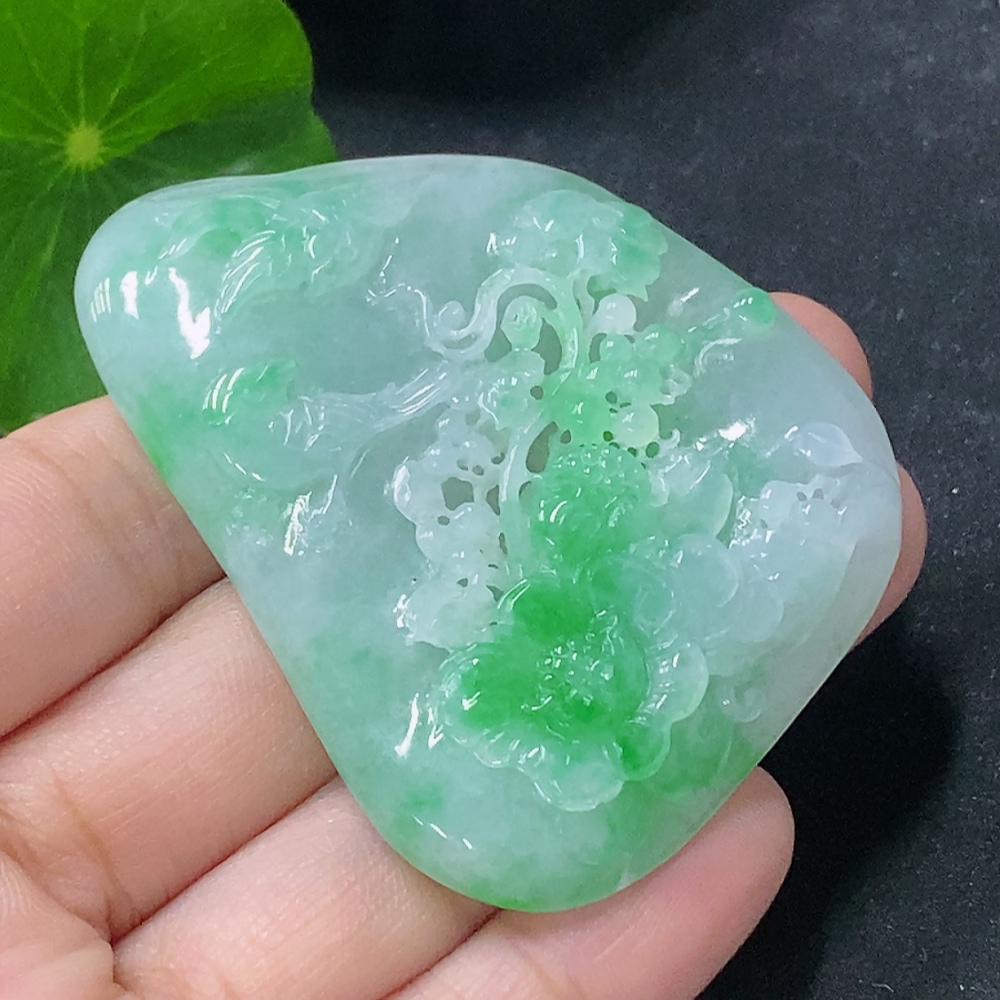F33912389 Jadeite Pendant Birds Singing and Flowers Fragrant