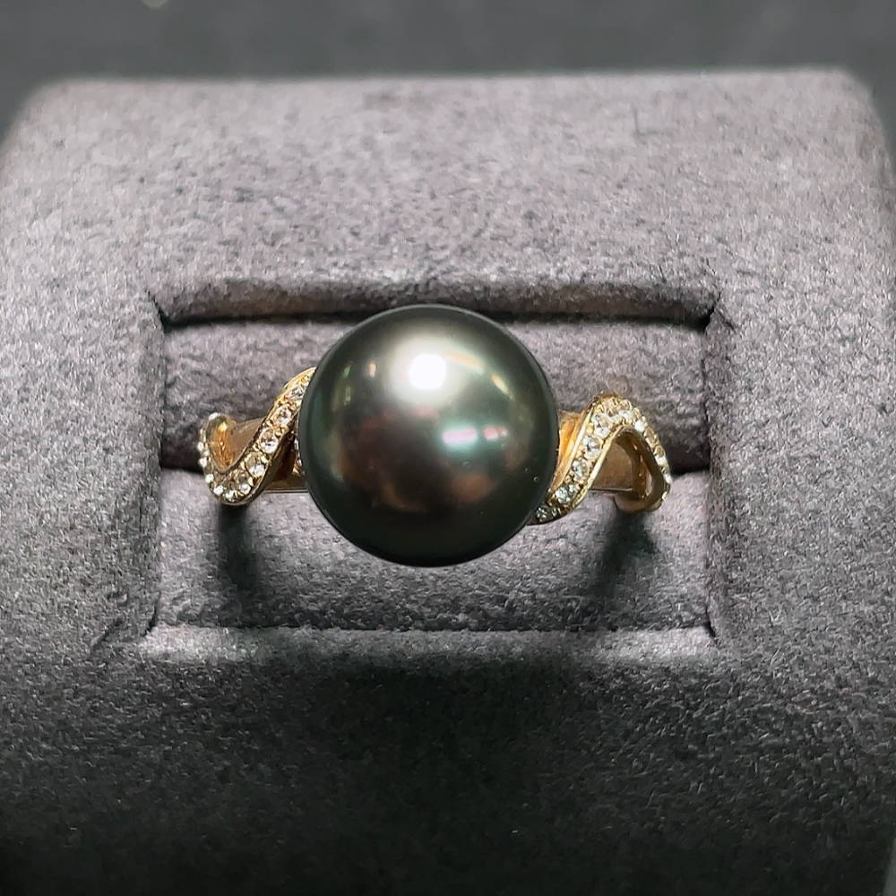 C34987905 Seawater pearl ring Undetermined color origin No imprint Surface gold content measured at Au58% Total product weight approximately 3g