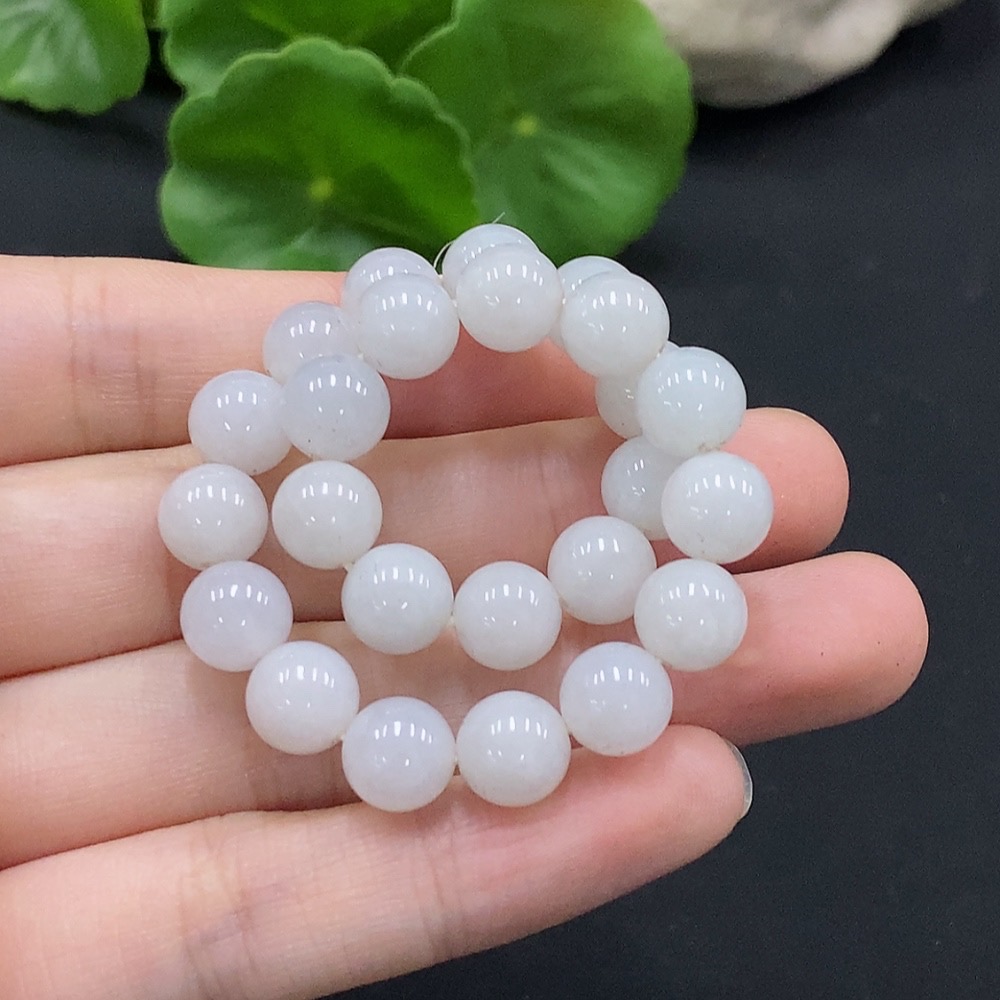 F35113955 Jadeite bracelet, approx. 7.8mm beads, total weight about 20.27g
