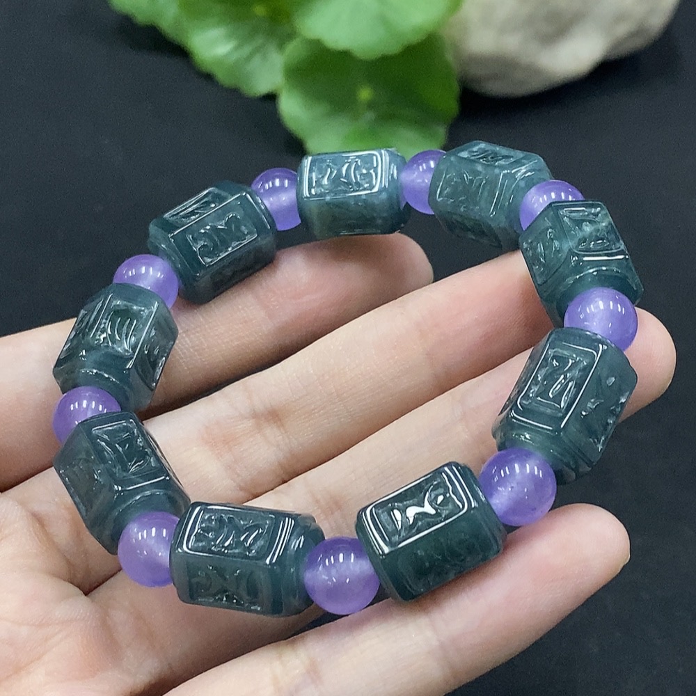 F34029436 Jadeite bracelet Total weight: approx. 41g (Beads not grade A)