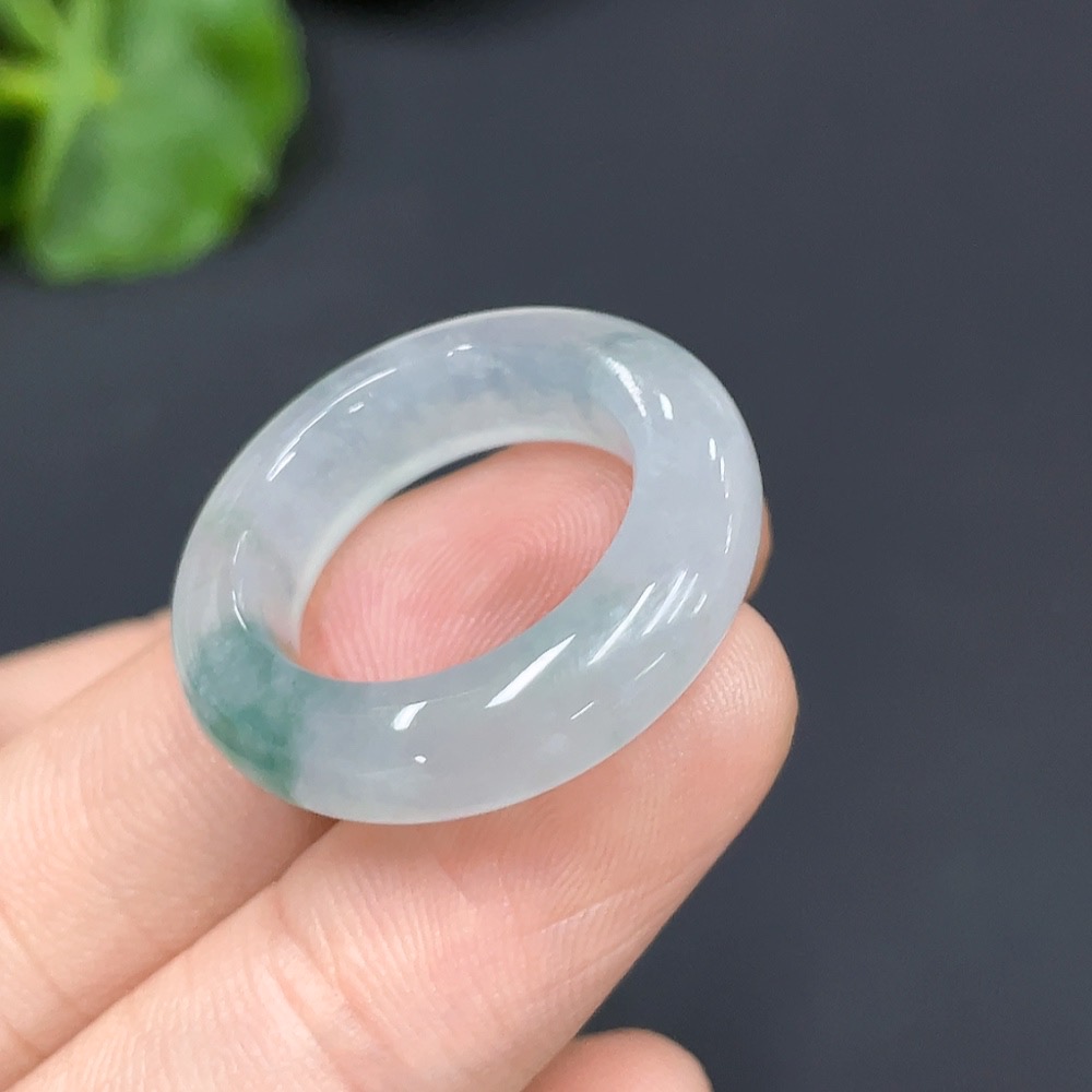 F24729171 Jadeite Ring Size 11 Total Weight Approx. 5.18g