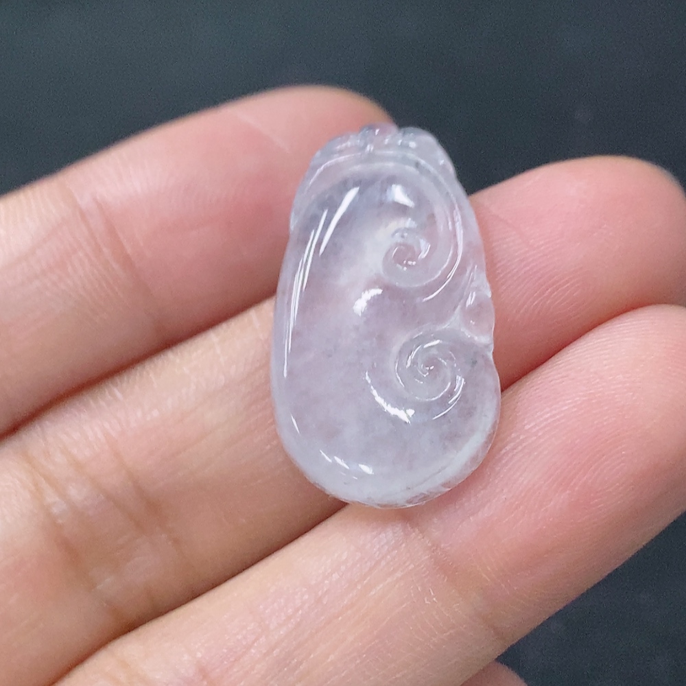 F31587504 JadeitePendant Ruyi