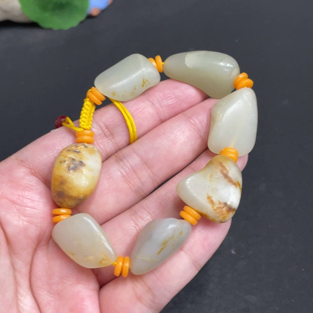 H33880361 Hetian Jade Bracelet with Other Mineral Components, Undetermined Skin Color Origin, Non-Hetian Jade Beads, Total Weight Approx. 48.3g