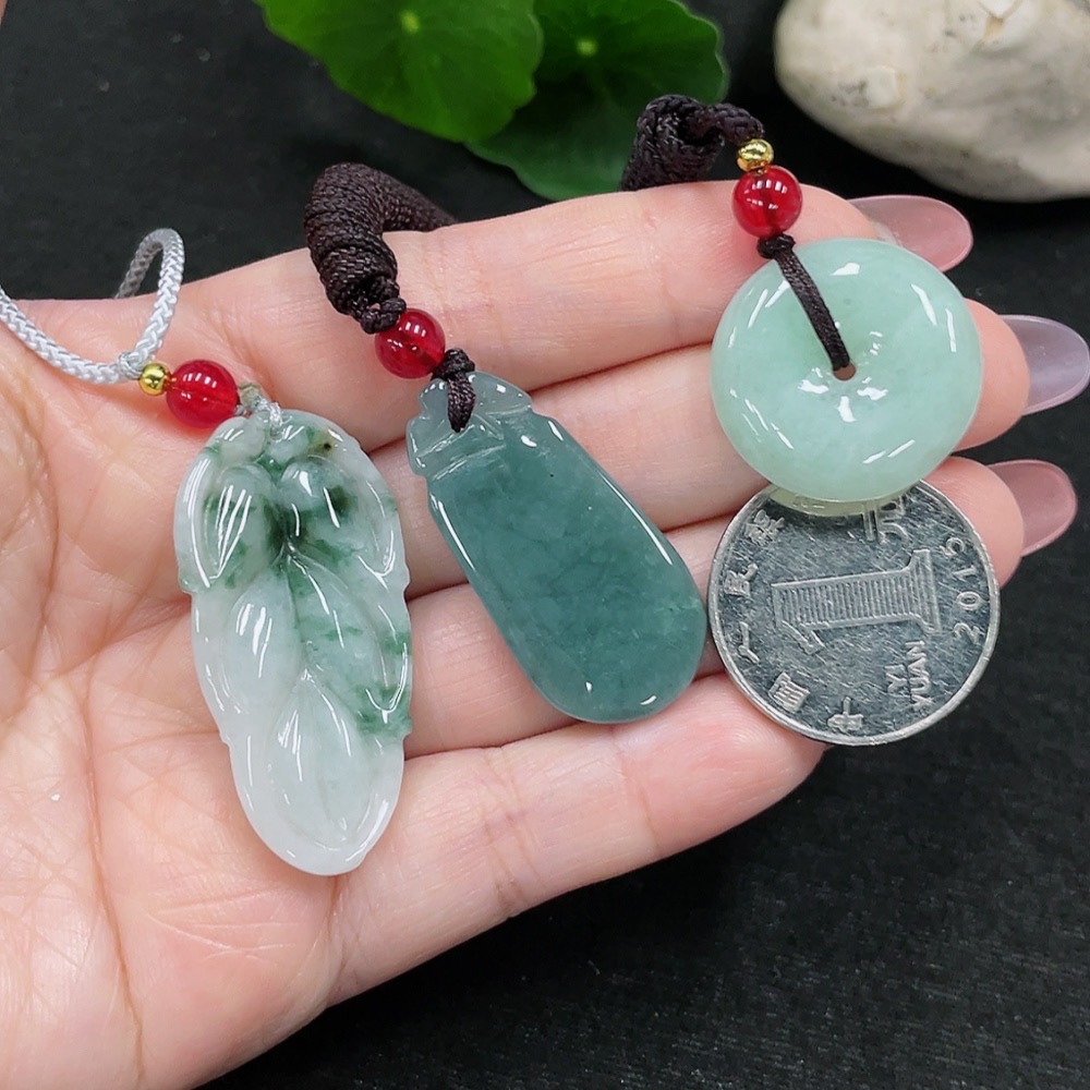 F32810066 Jadeite Pendant Sell as a Lot (Beads Non-A)