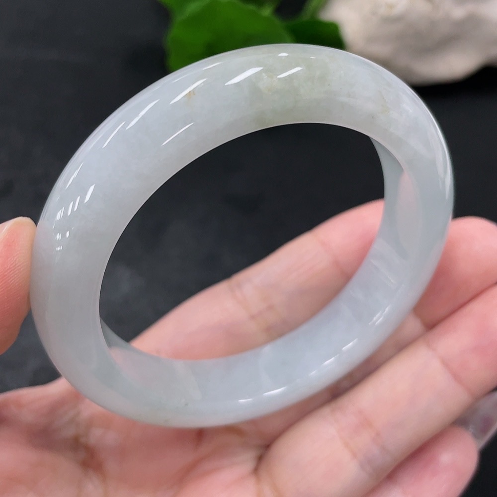 F35129130 Jadeite Round Bangle Size 53 Total Weight Approx. 58.87g