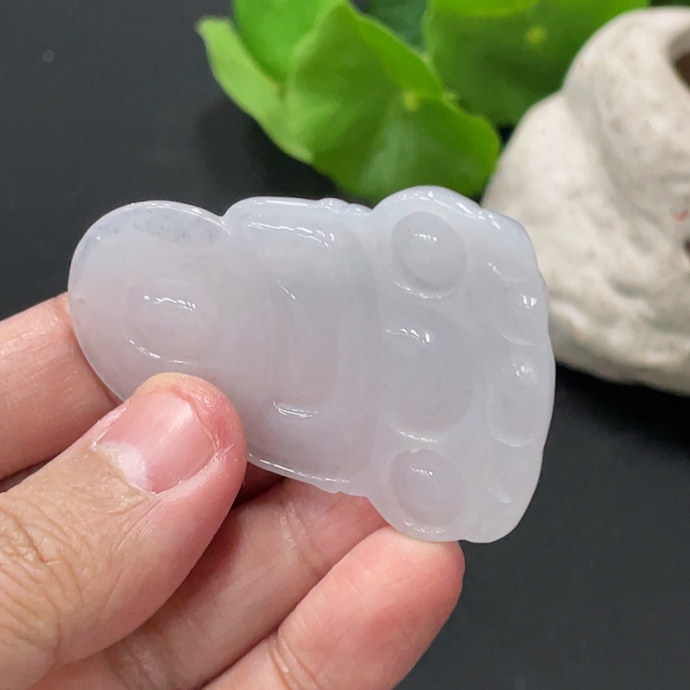 F34019463 Jadeite Guanyin Pendant Total Weight: Approx. 18.1g