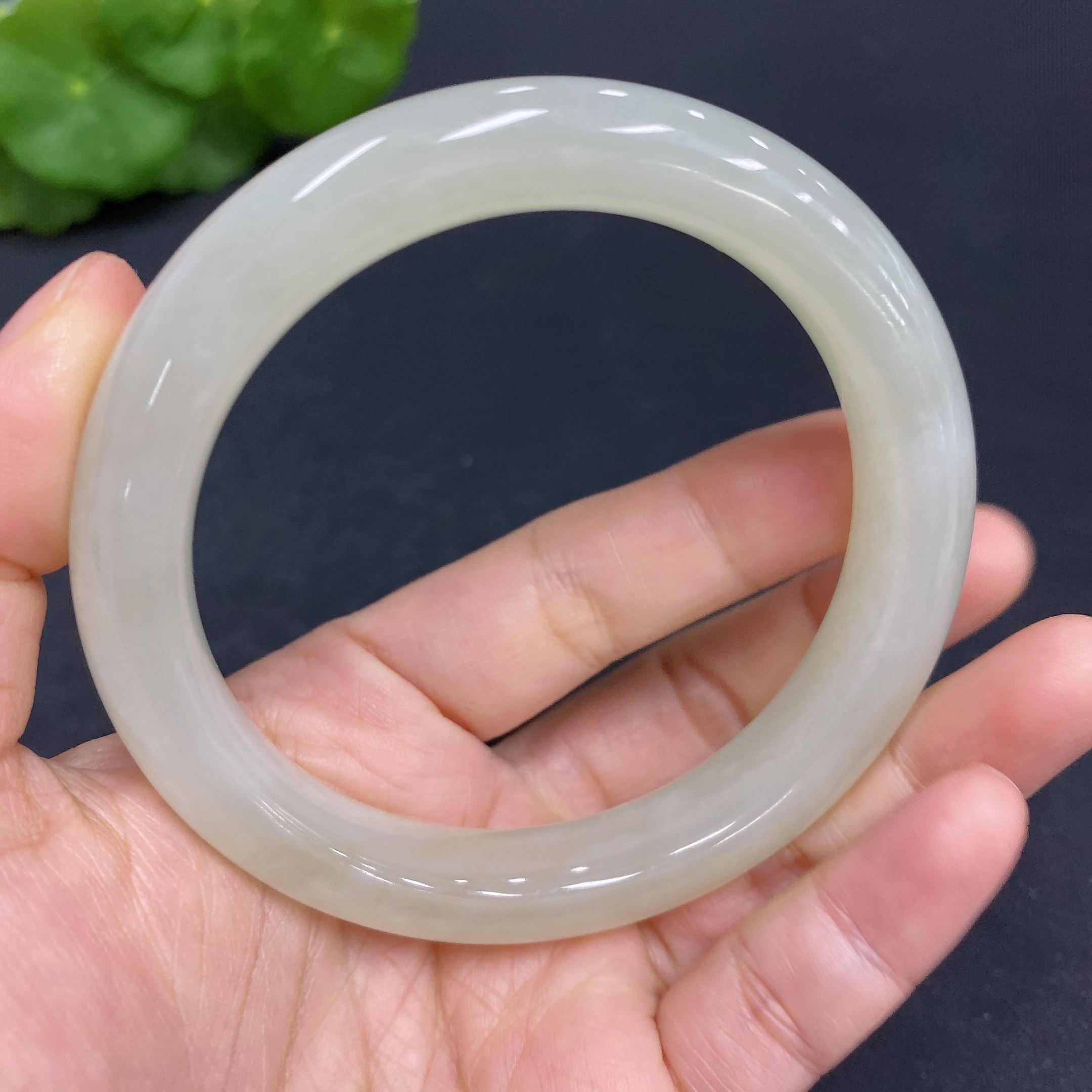 H30440609 Hetian Jade Round Bracelet Size 58.2 Total Weight Approx. 54.9g