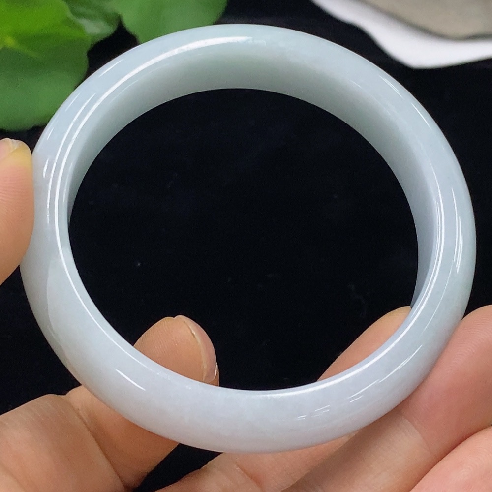 F31649958 Jadeite round bracelet with breakage, total weight about 54.51g, size 55.9