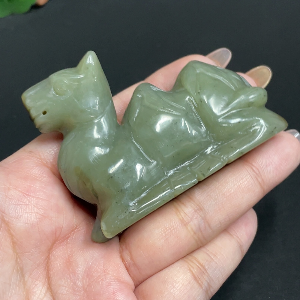 H31658987 Hetian Jade Handheld Piece, Auspicious Beast, Total Weight Approx. 129.4g