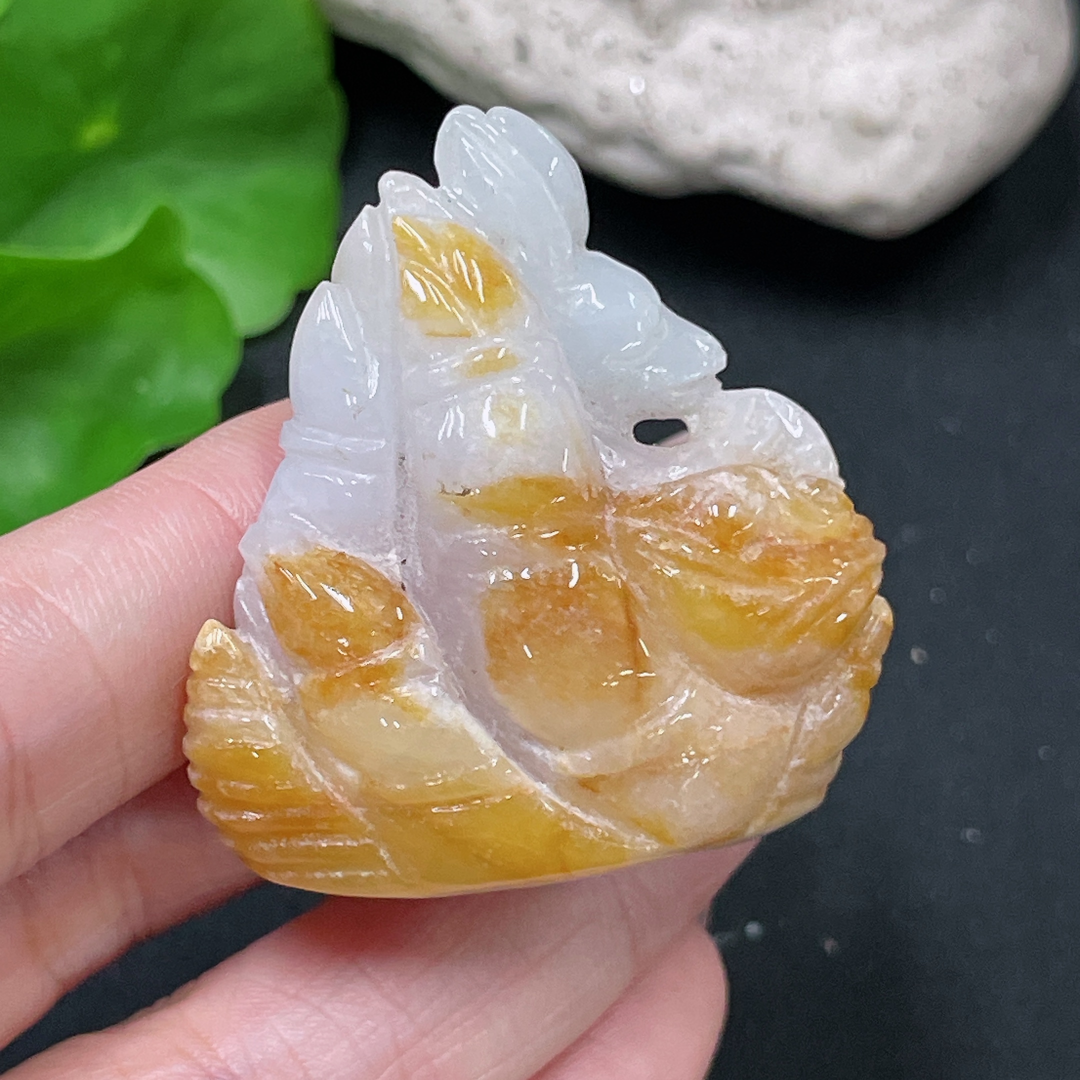F34020324 Jadeite Pendant, color origin undetermined, total weight approximately 41g