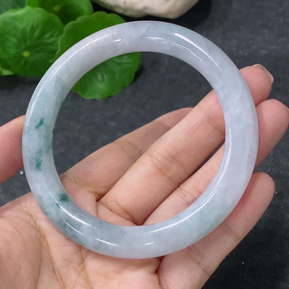 F34977037 Jadeite Round Bangle, Total Weight Approx. 47.9g, Size 55.1, with Breakage/Defects