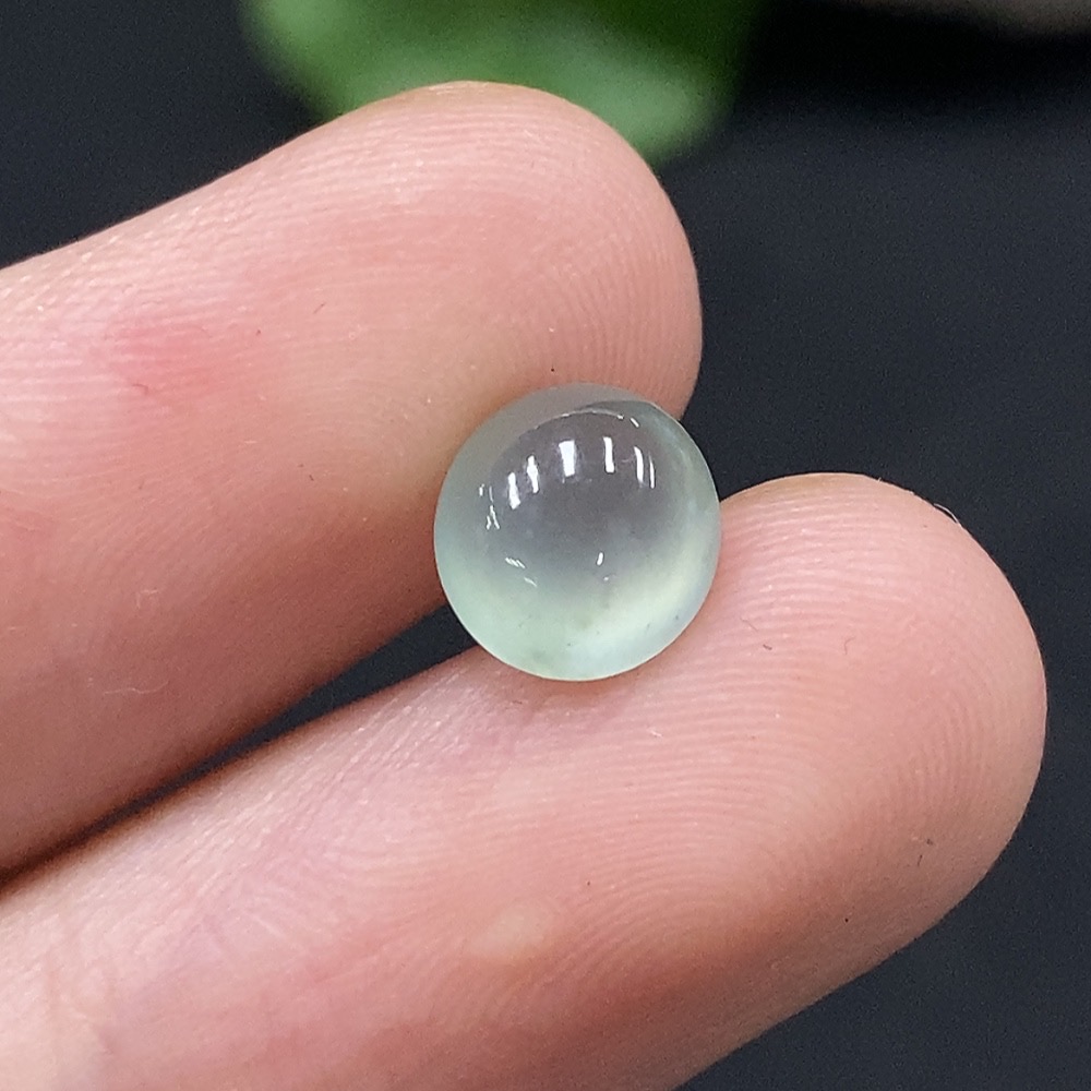 F34055991 Jadeite cabochon Total weight approx. 0.3g