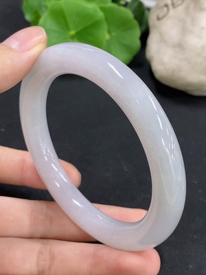 F46572404 翡翠圆条手镯  圈口58.5 货品总重约58.43g