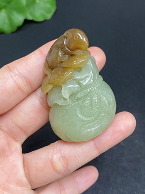 H32812499 Khotan Jade Pendant "Wealth-Bringing Mouse