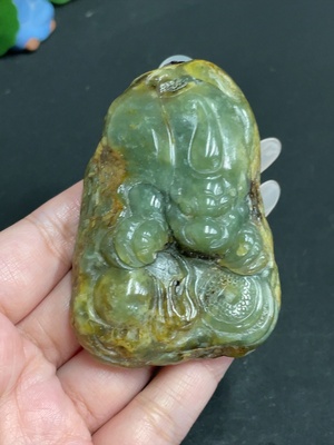 H28233600 Hetian Jade Handheld Ornament - Auspicious Beast