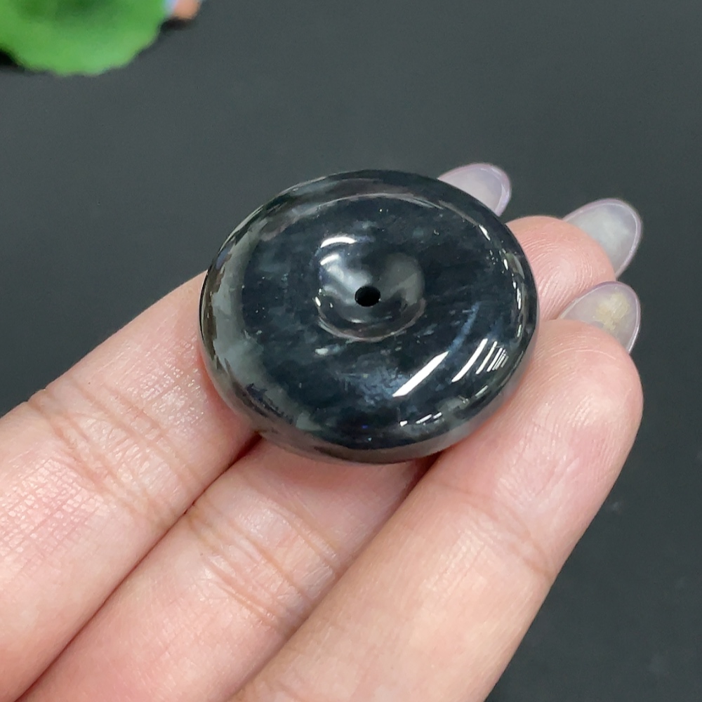 H33930359 Hetian Jade Pendant, Peace Knot, Total Weight Approx. 17.9g