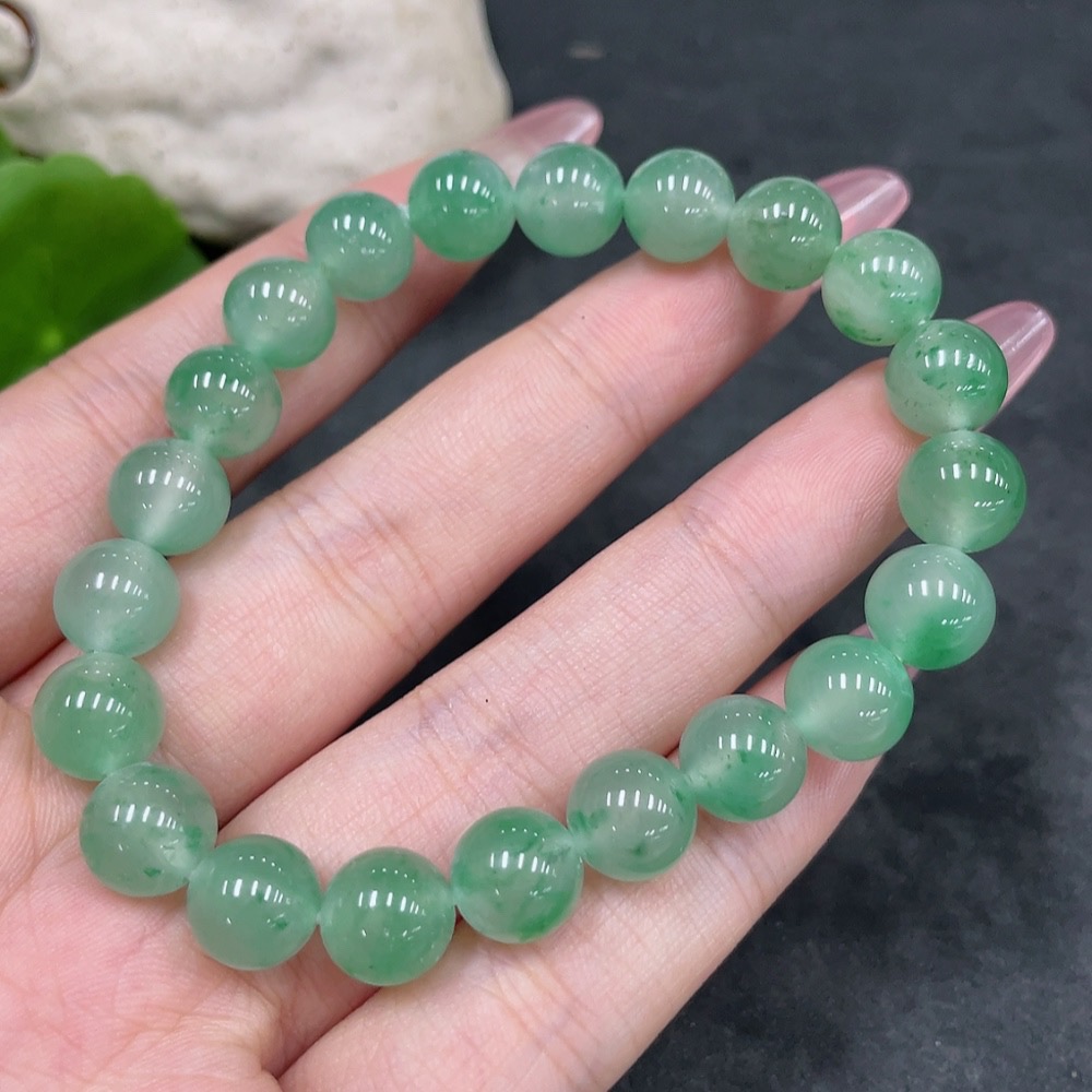 H33944382 African Emerald