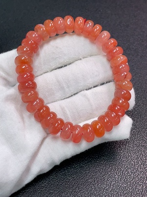 C33850383 South Red Agate Bracelet with Visible Organic Matter, Total Weight Approx. 36.81g, Size About 10.6mm