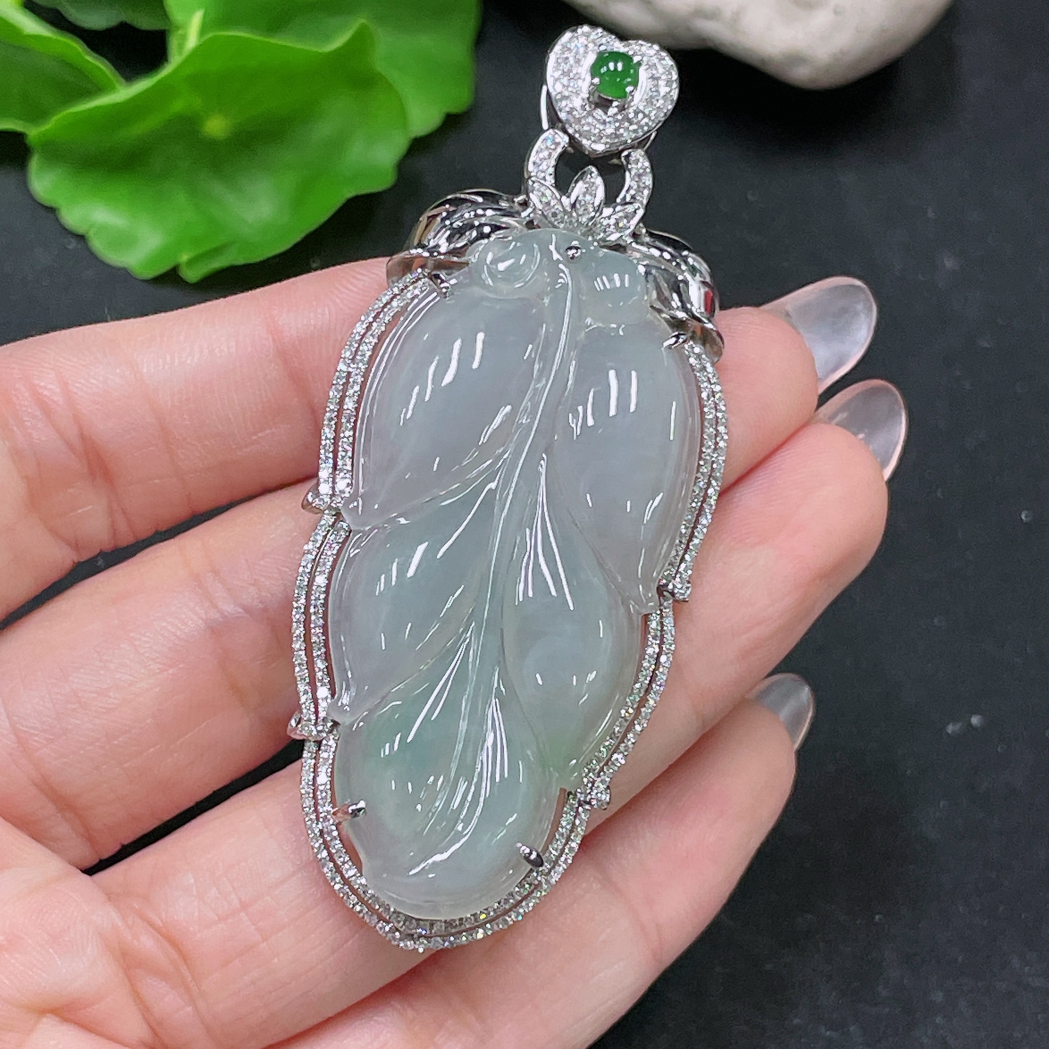 F34045788 Jadeite Leaf Inlay with 18k Gold and Diamond Accents, Total Weight Approx. 18.94g