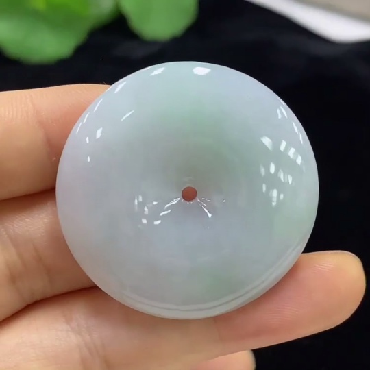 F34948862 Jadeite Peace Knot Pendant Total Weight Approx. 18.19g