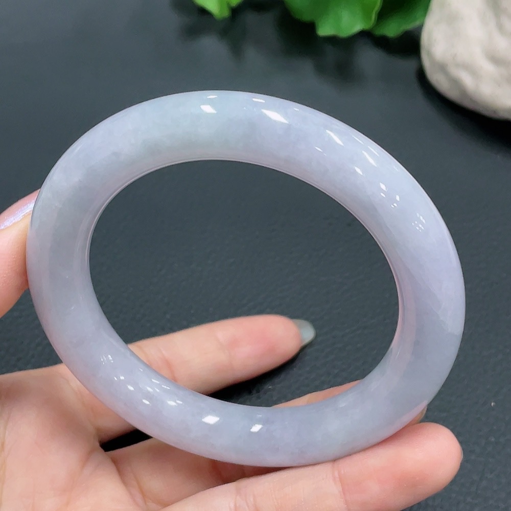 F22528624 Jadeite Bangle Size 57mm with Crack Total Weight 70.492g
