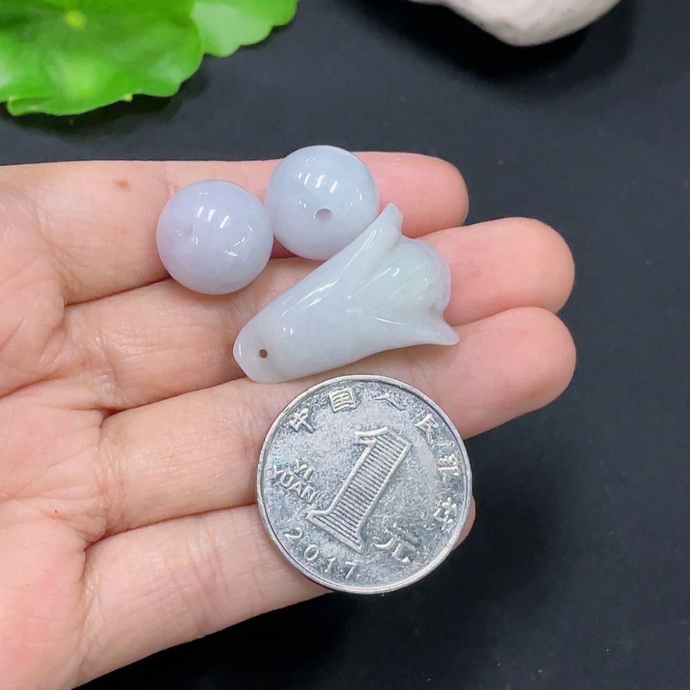 F31674219 Jadeite Pendant Sell as a Lot